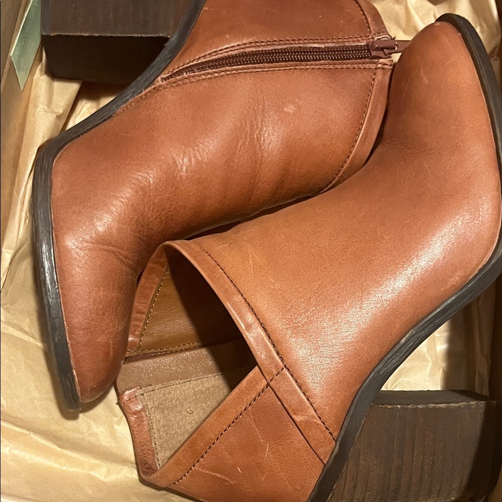 Lucky Brand Tan Ankle Booties